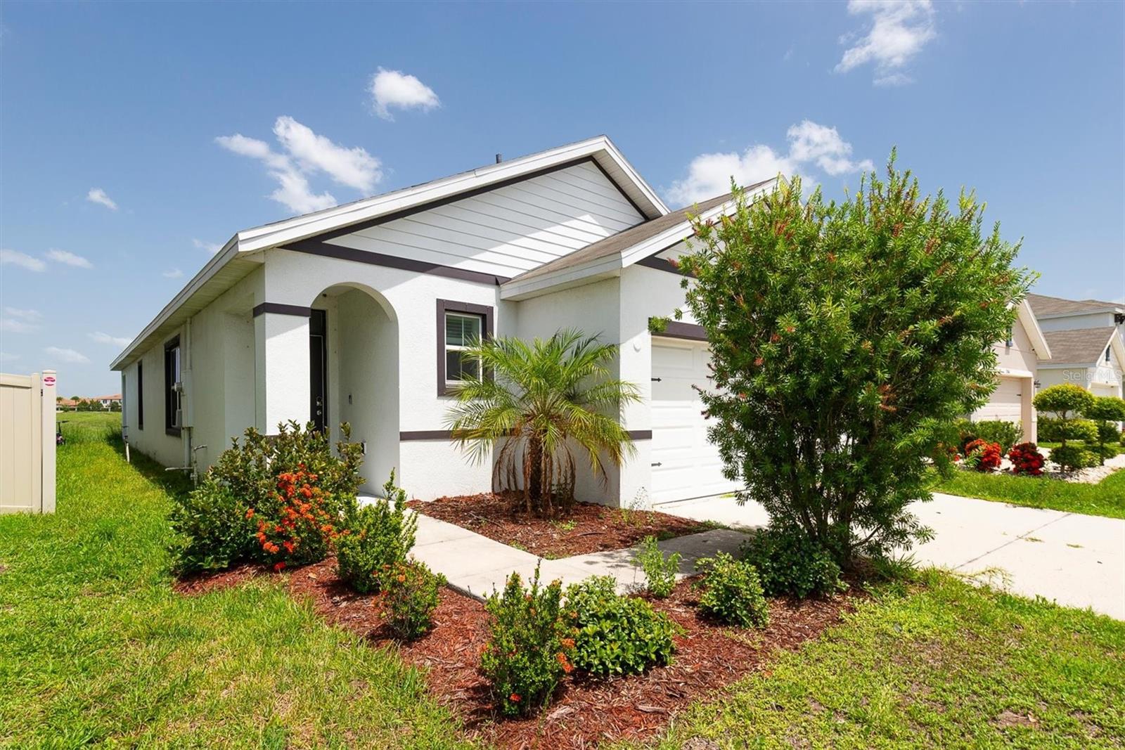 17066 Oval Rum Dr Property Photo 6