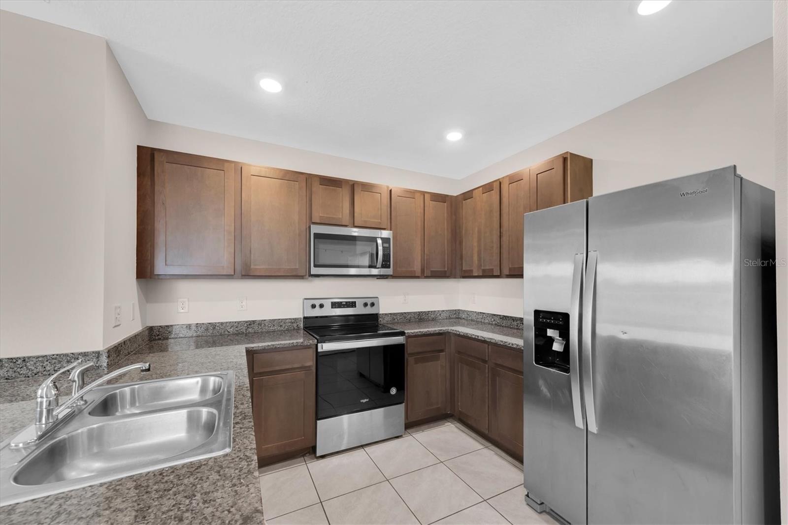 17066 Oval Rum Dr Property Photo 15