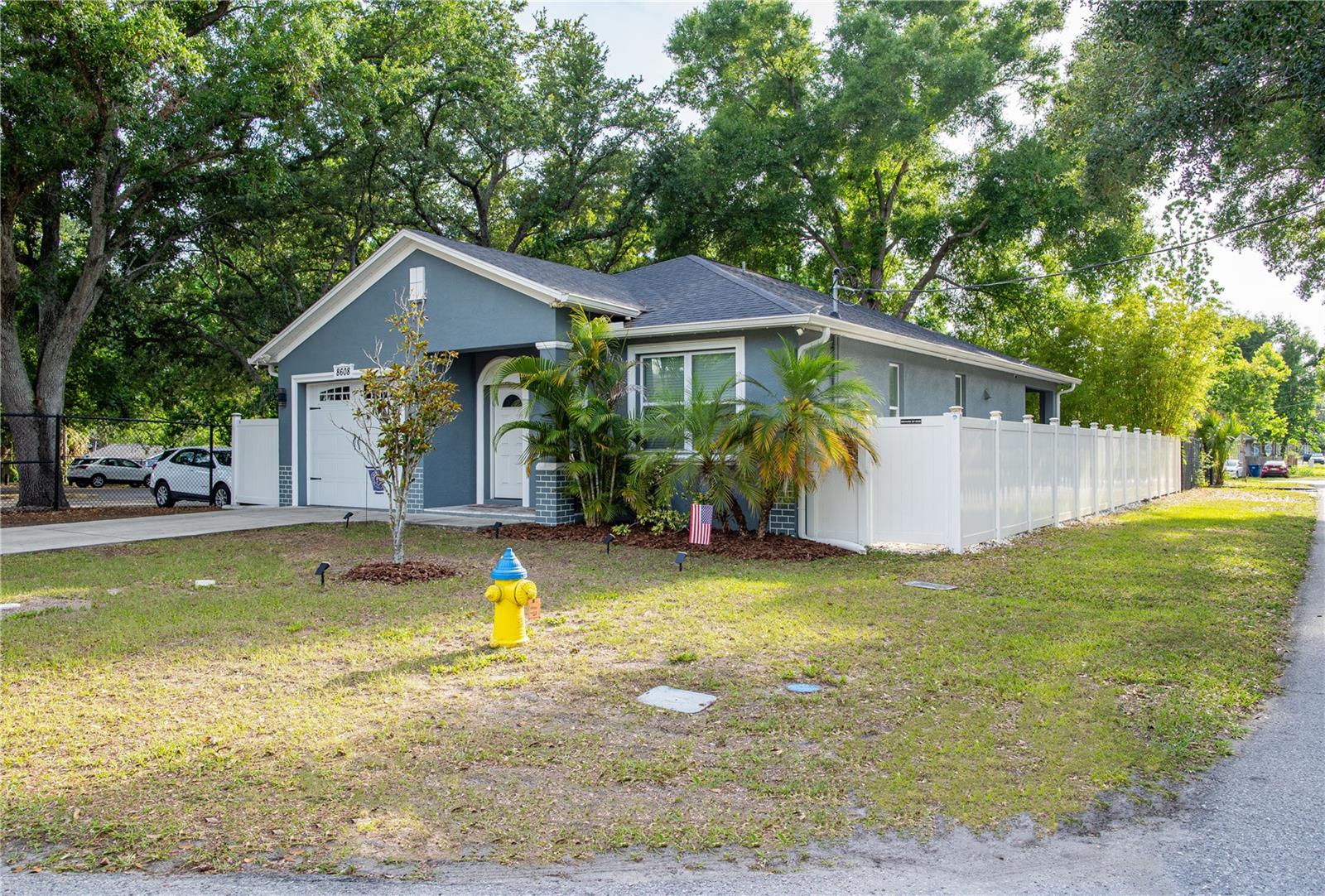 8608 N Mitchell Ave Property Photo 5
