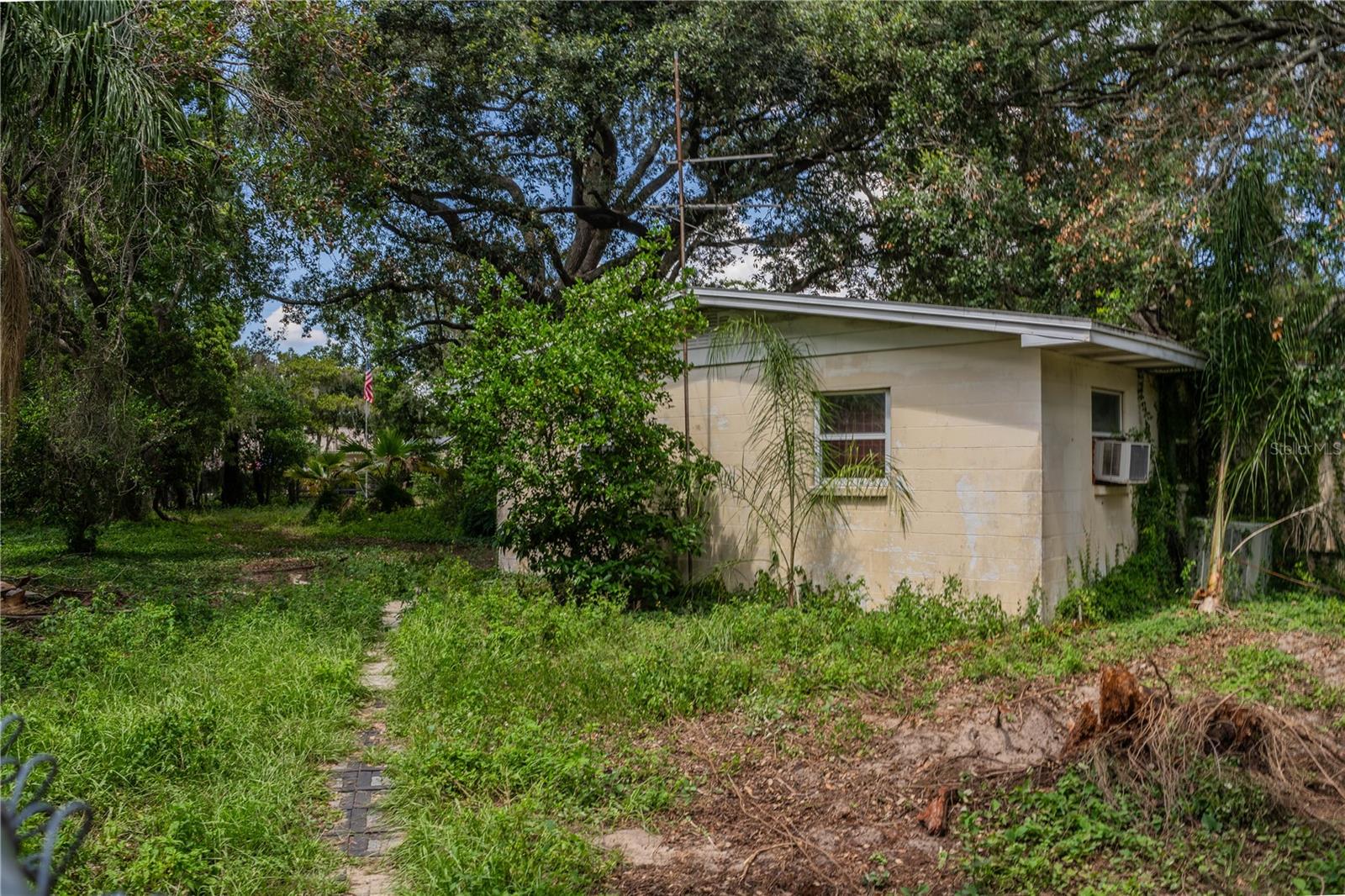 441 Overhill Dr Property Photo 32
