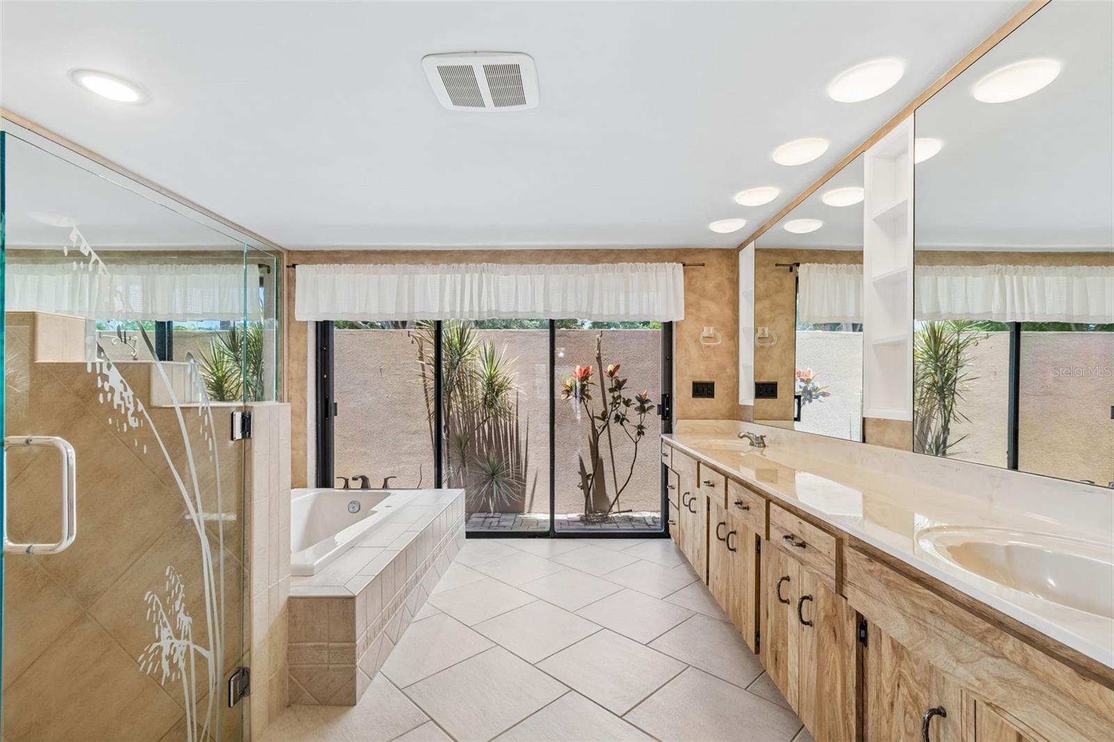 1563 Misty Plateau Trl Property Photo 29