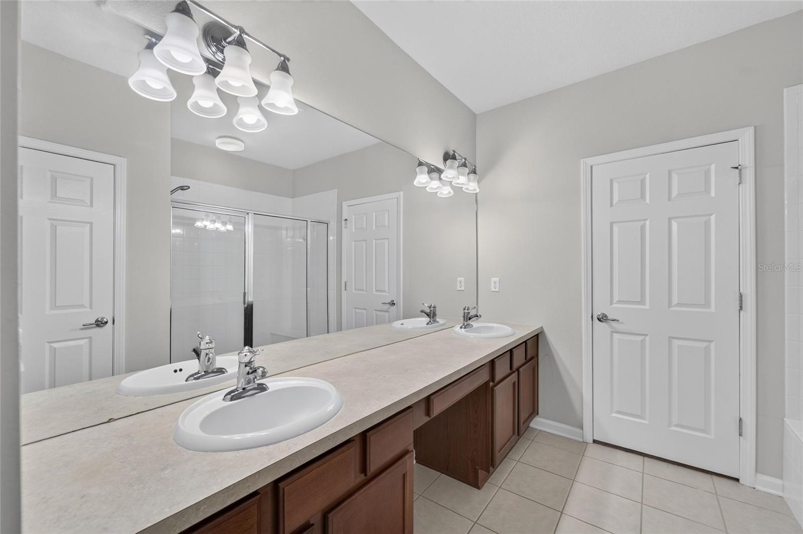 2005 River Turia Cir Property Photo 32