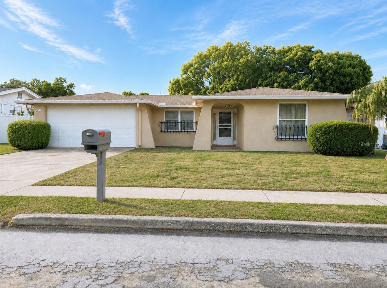 5617 Canosa Dr Property Photo 1