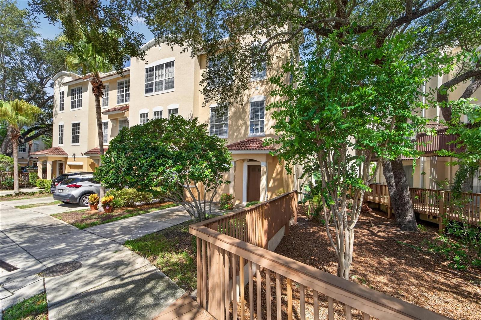 3186 Bayshore Oaks Dr Property Photo 4