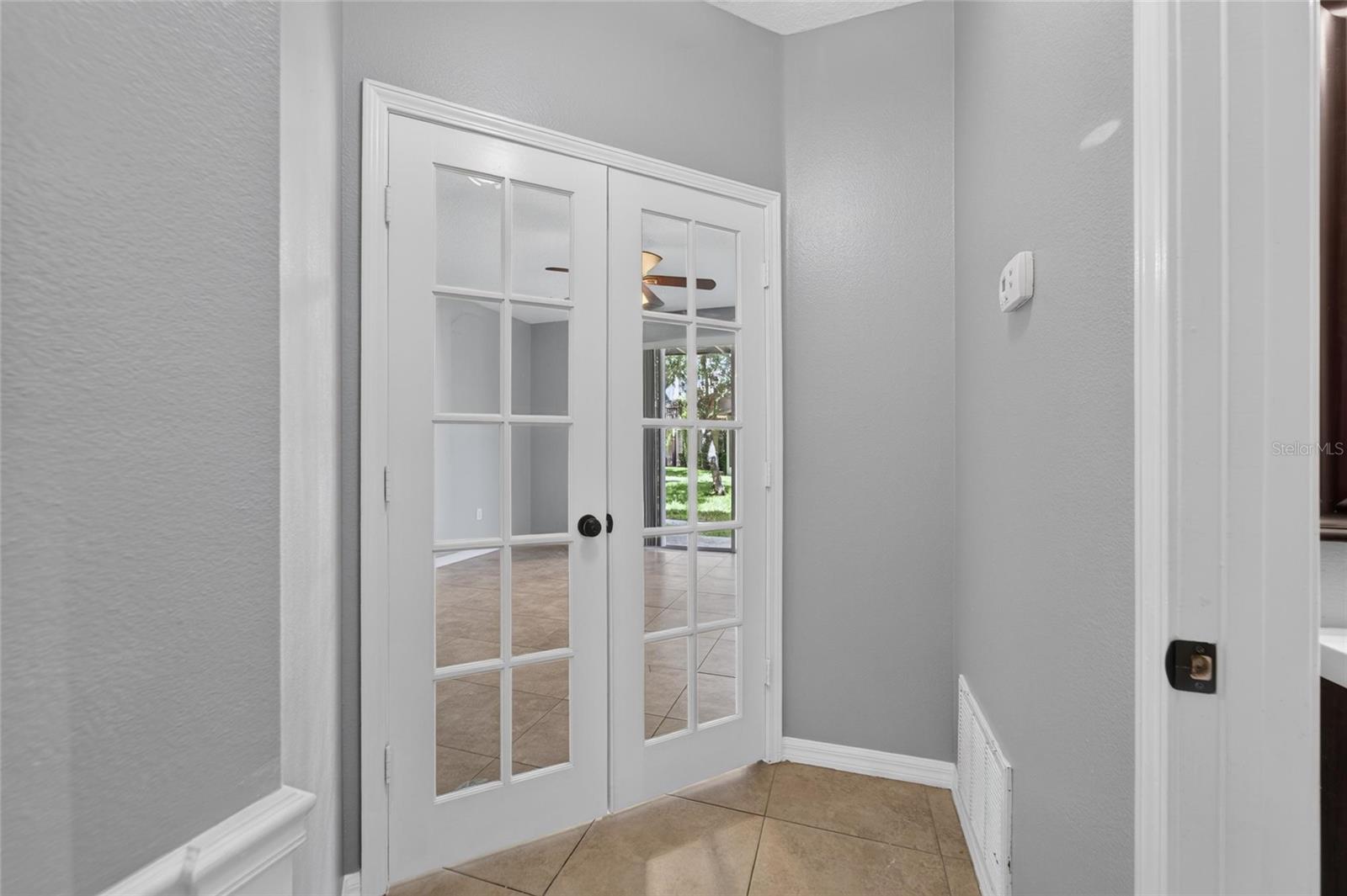 3186 Bayshore Oaks Dr Property Photo 10