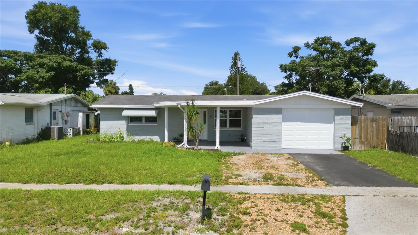 2051 PEGGY DR Property Photo 1