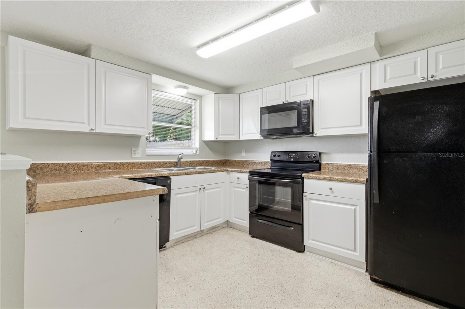 2051 Peggy Dr Property Photo 5