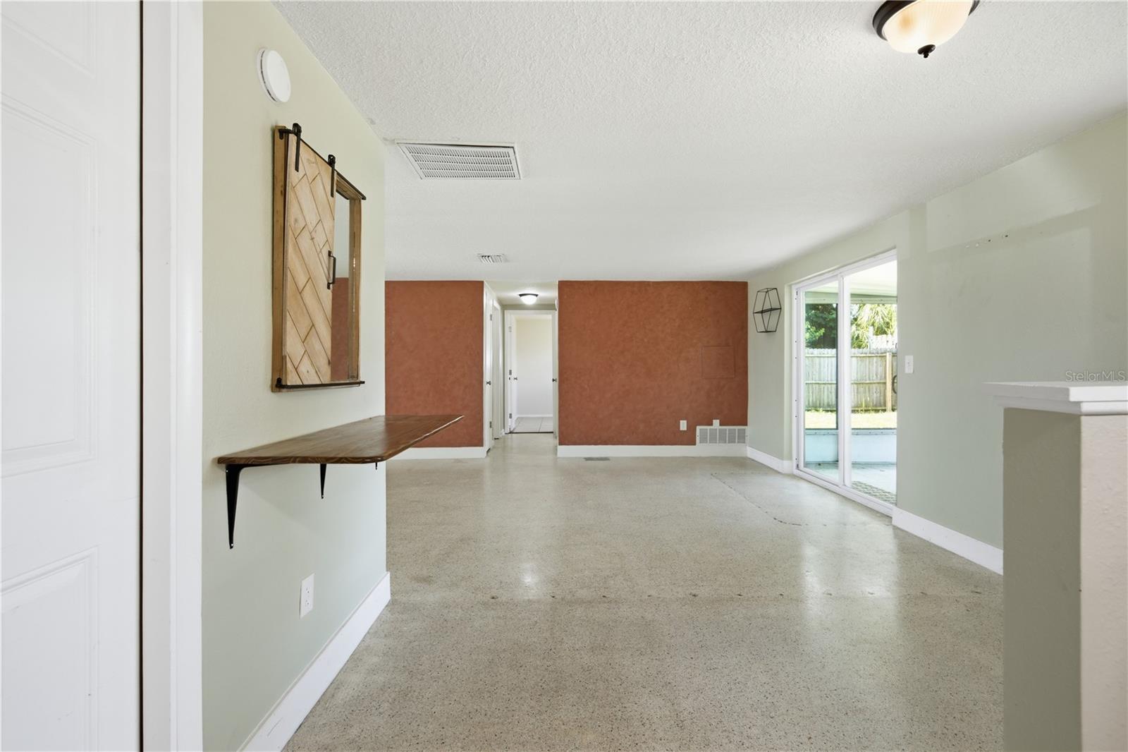 2051 Peggy Dr Property Photo 7