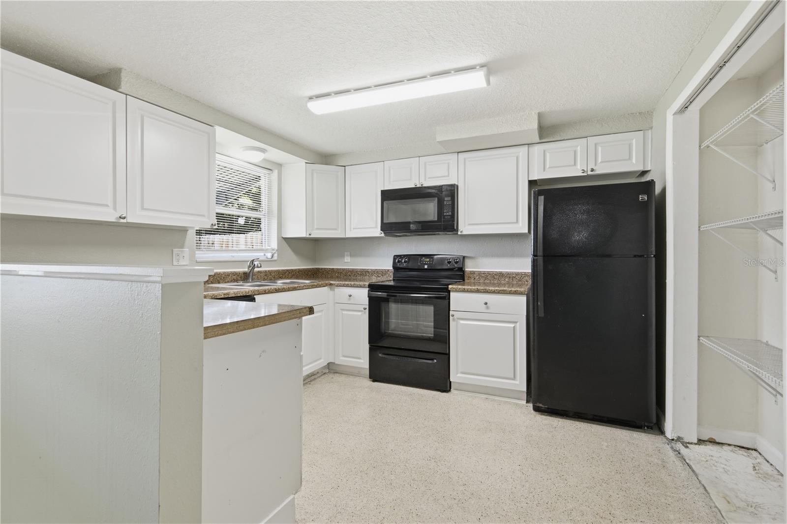 2051 Peggy Dr Property Photo 8