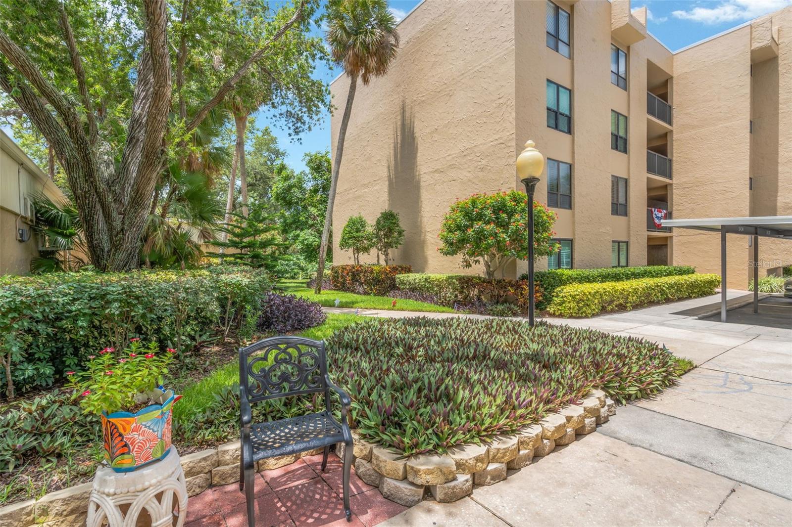 2614 COVE CAY DR #102 Property Photo 1
