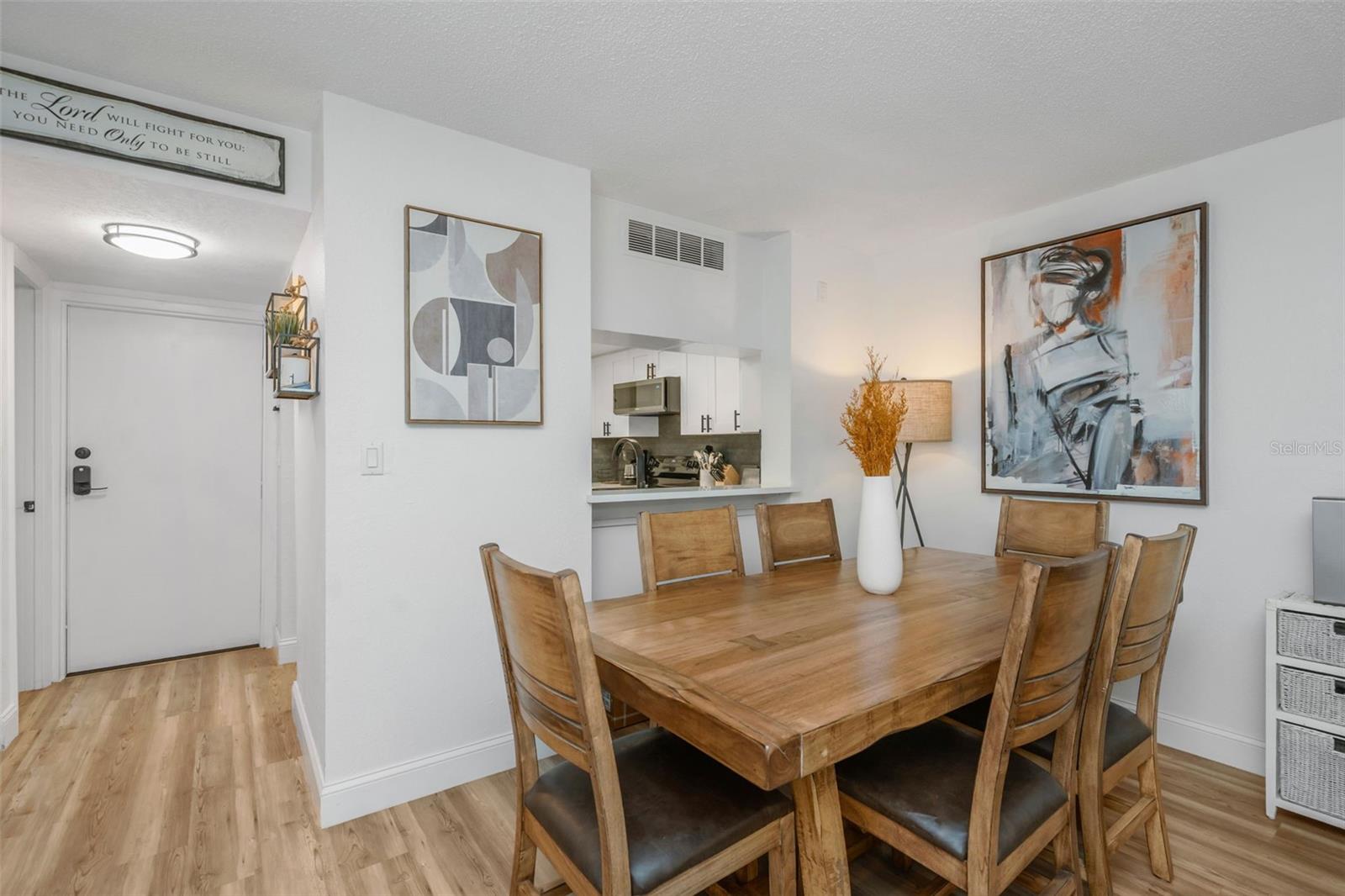 2614 Cove Cay Dr #102 Property Photo 4