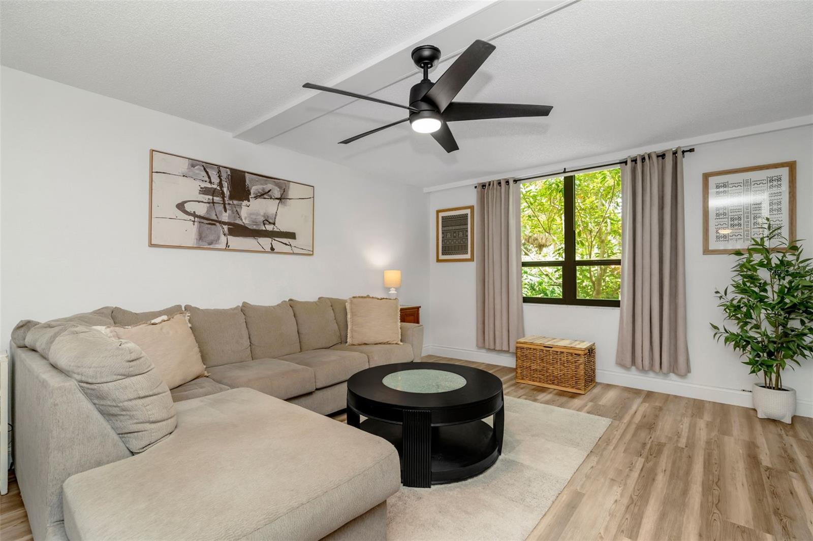 2614 Cove Cay Dr #102 Property Photo 7