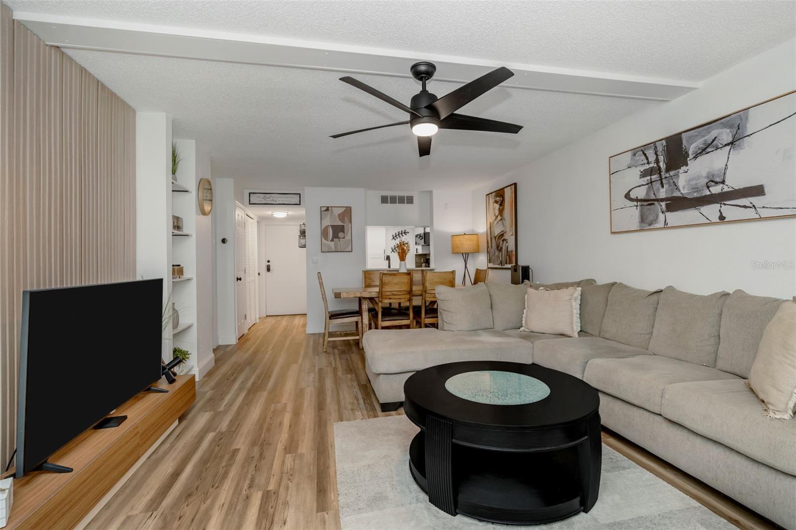 2614 Cove Cay Dr #102 Property Photo 9