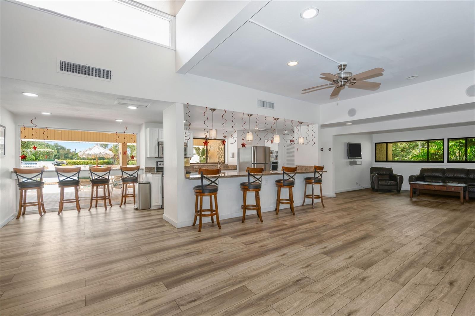 2614 Cove Cay Dr #102 Property Photo 27
