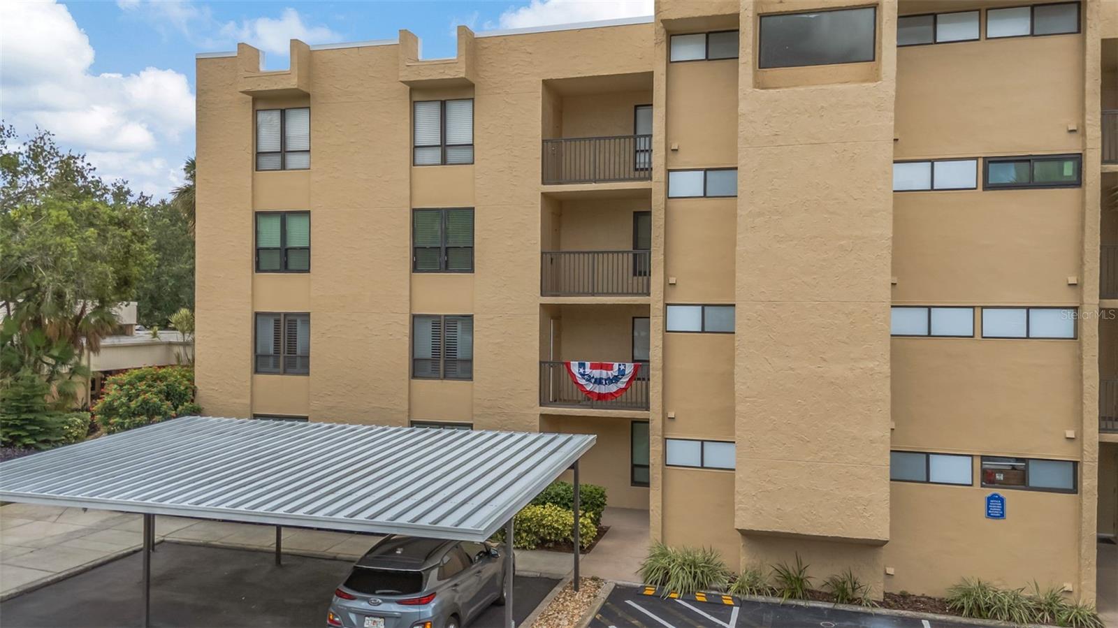 2614 Cove Cay Dr #102 Property Photo 32