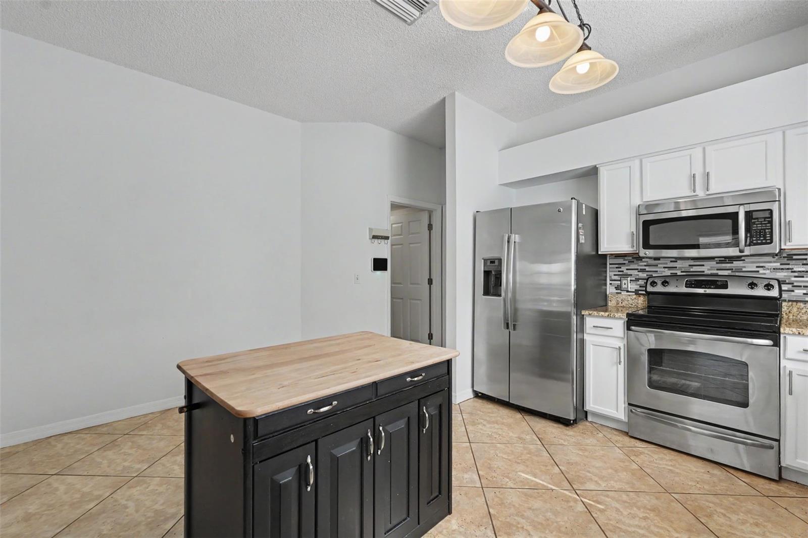 12640 Longcrest Dr Property Photo 14