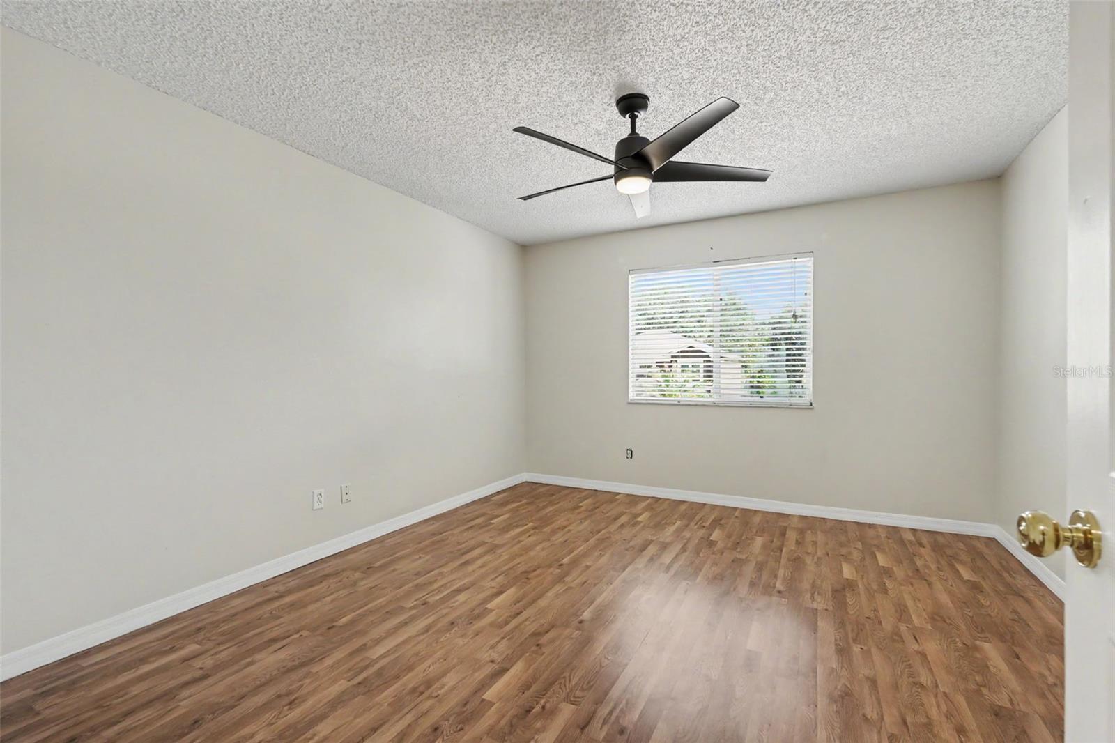 12640 Longcrest Dr Property Photo 21