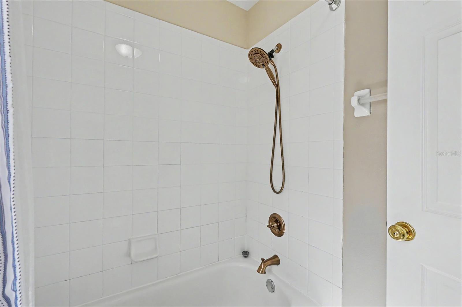 12640 Longcrest Dr Property Photo 33