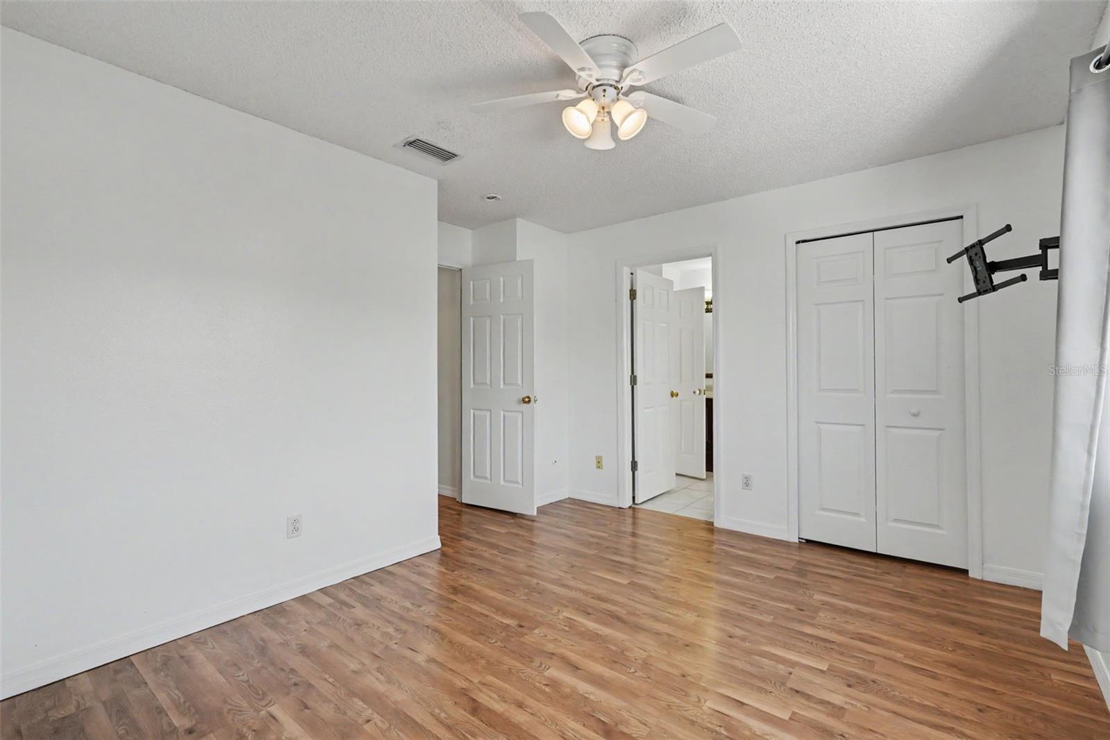12640 Longcrest Dr Property Photo 37