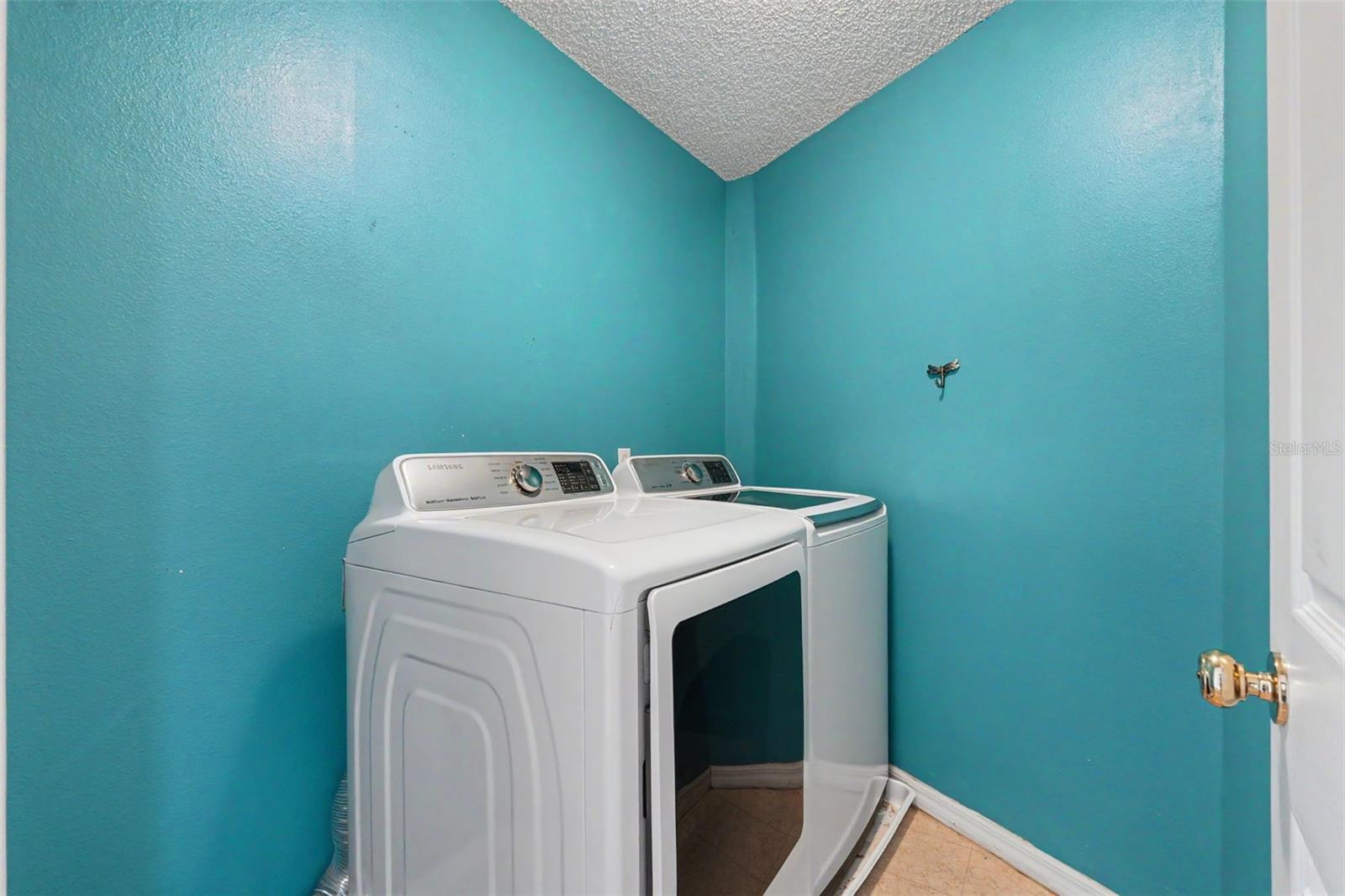 12640 Longcrest Dr Property Photo 38