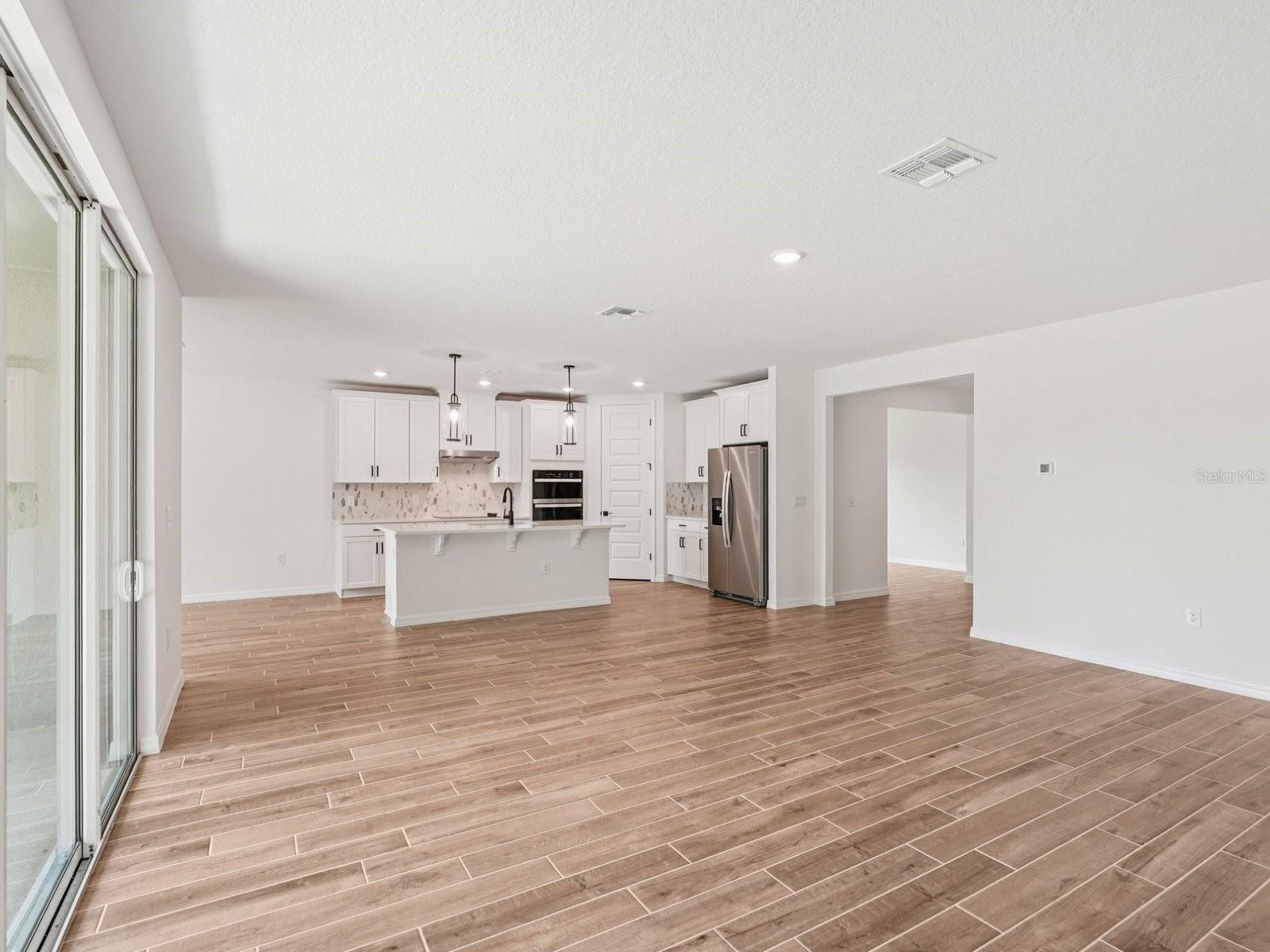 10506 Abundance Grove Way Property Photo 3