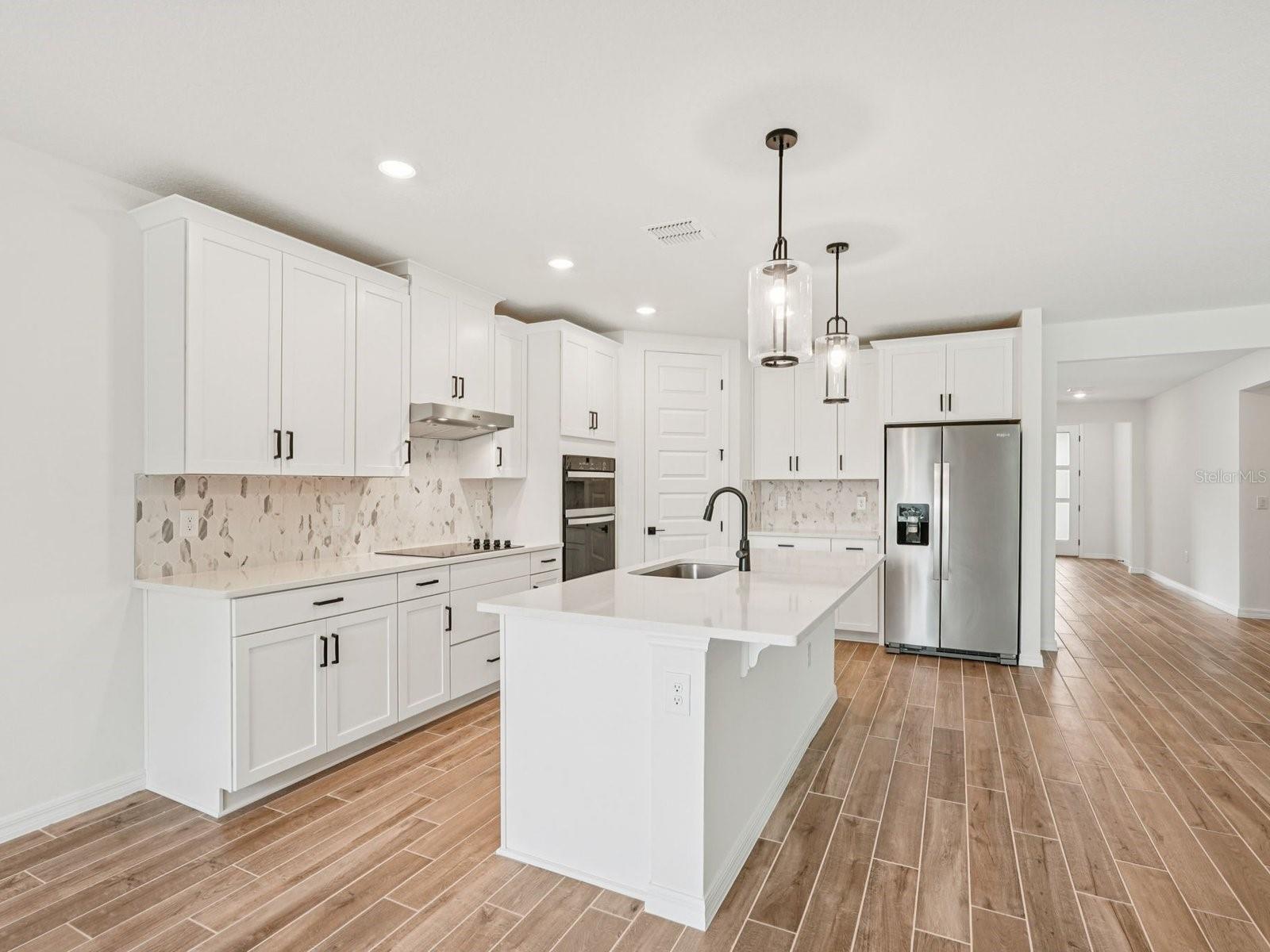 10506 Abundance Grove Way Property Photo 4