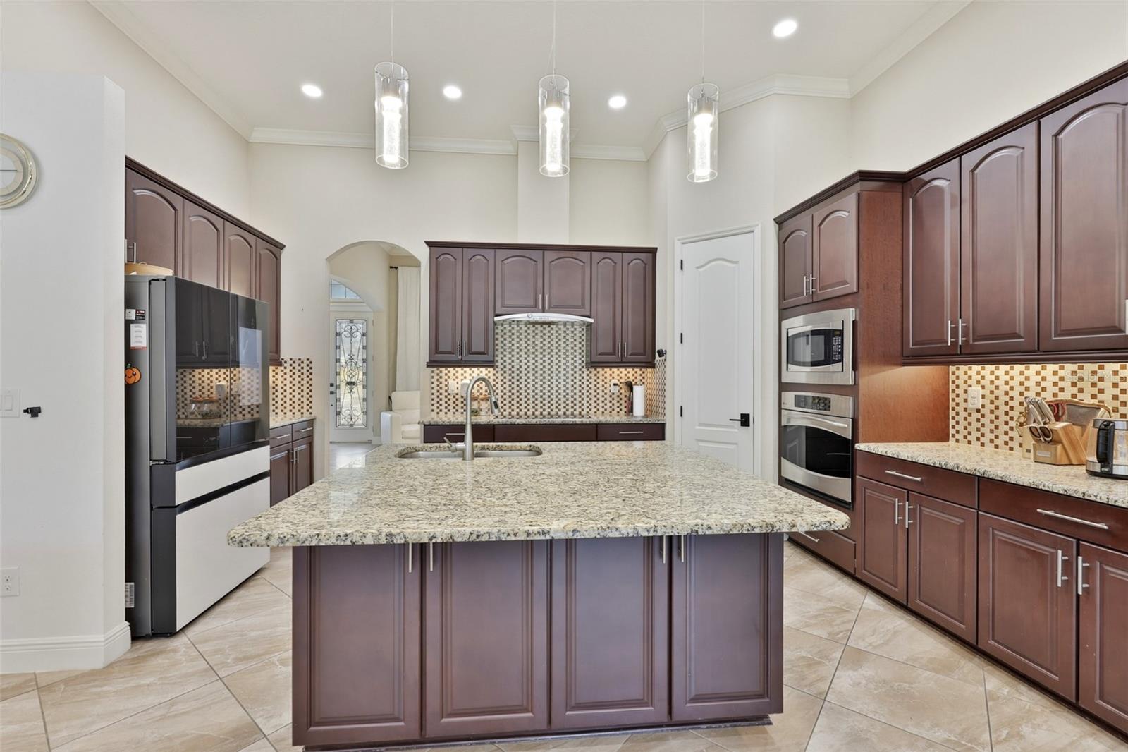 7121 Hatpin Loop Property Photo 12