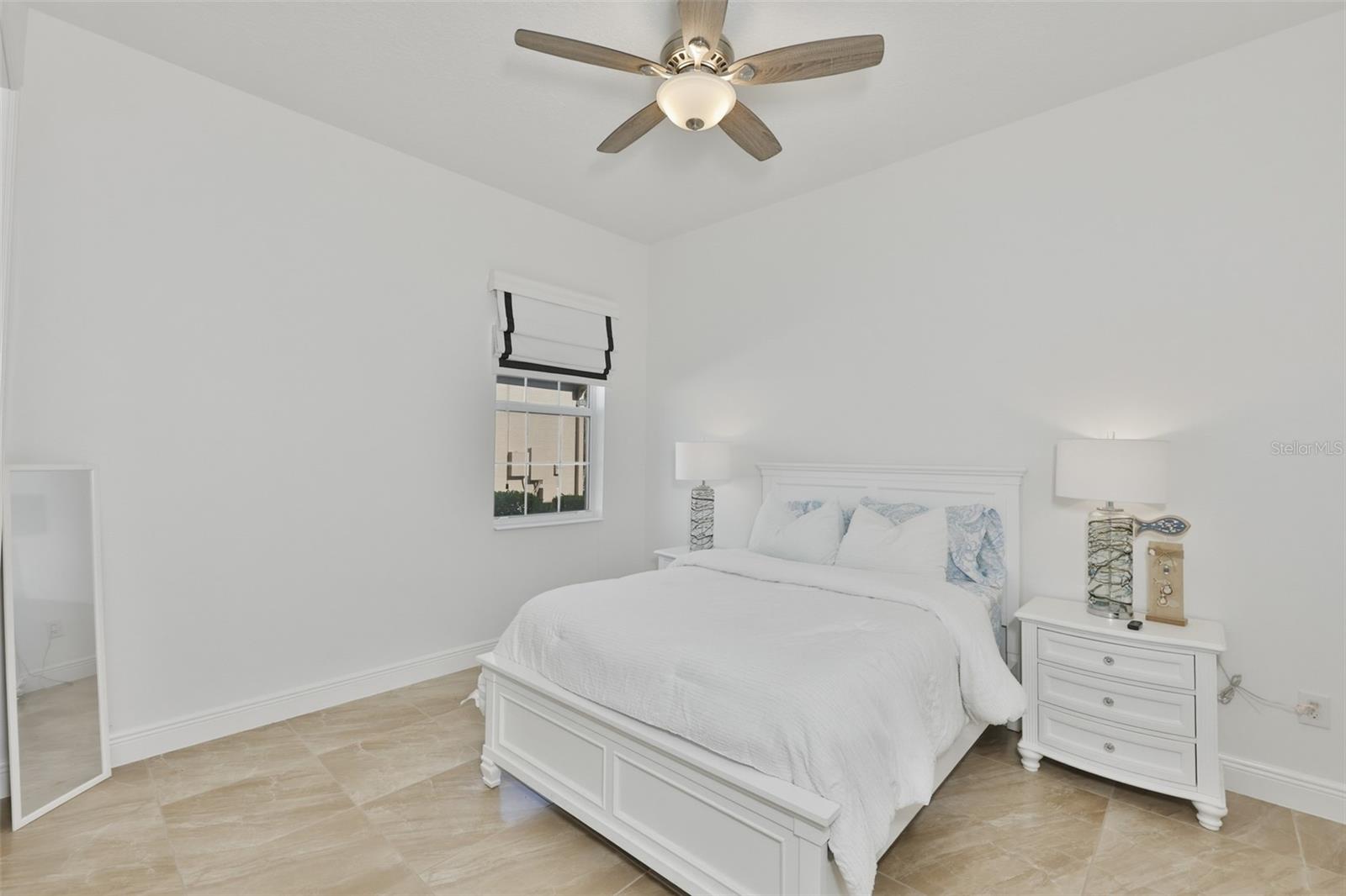 7121 Hatpin Loop Property Photo 24