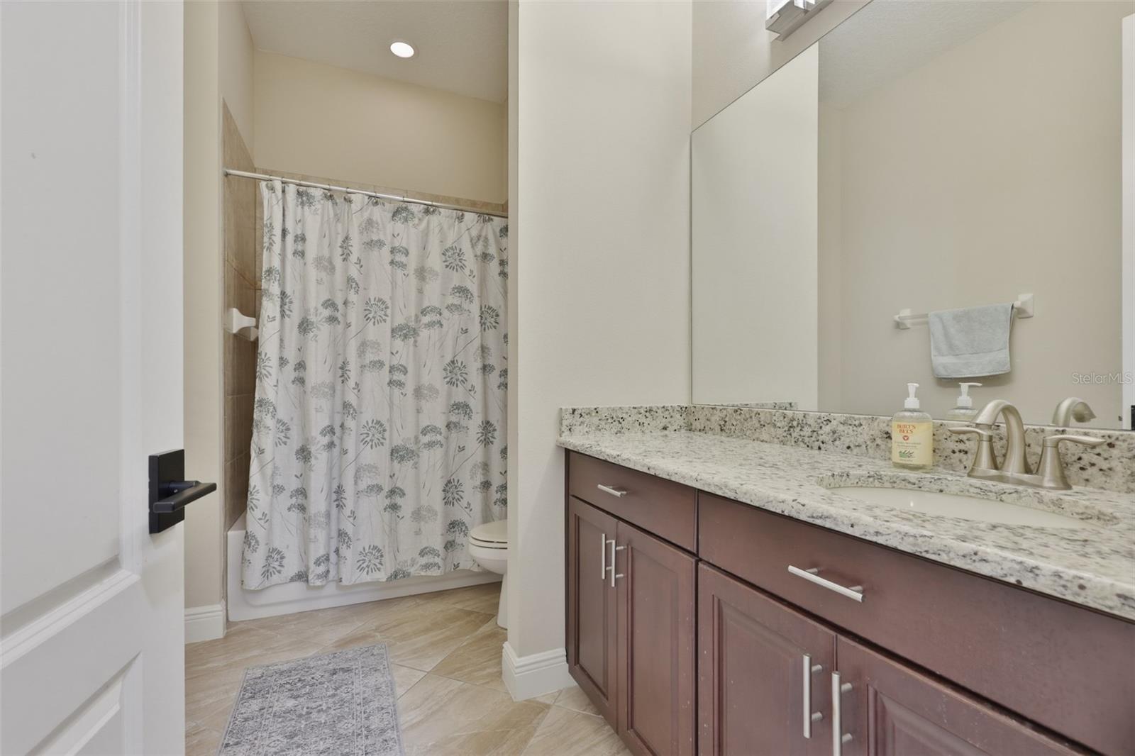 7121 Hatpin Loop Property Photo 37