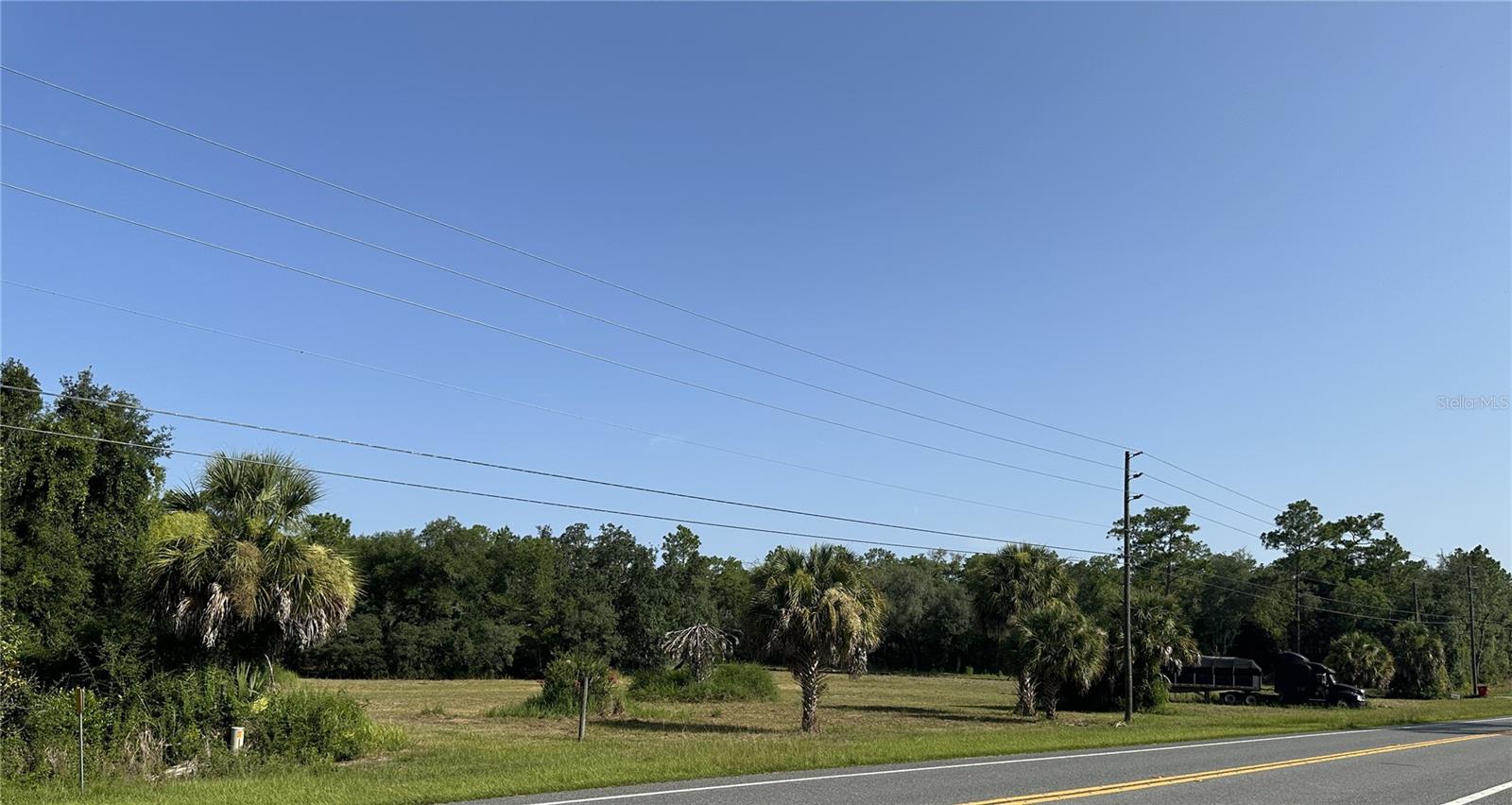 11360 S Florida Ave Property Photo 4