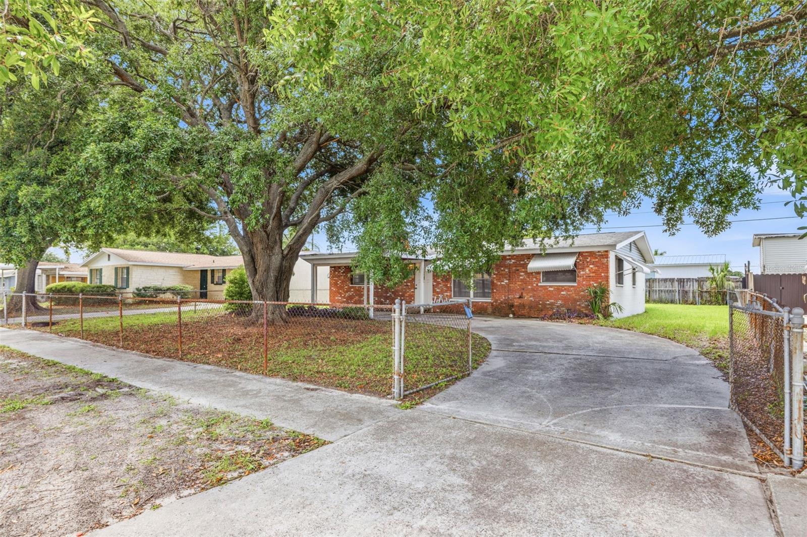 4408 W Elm St Property Photo 1