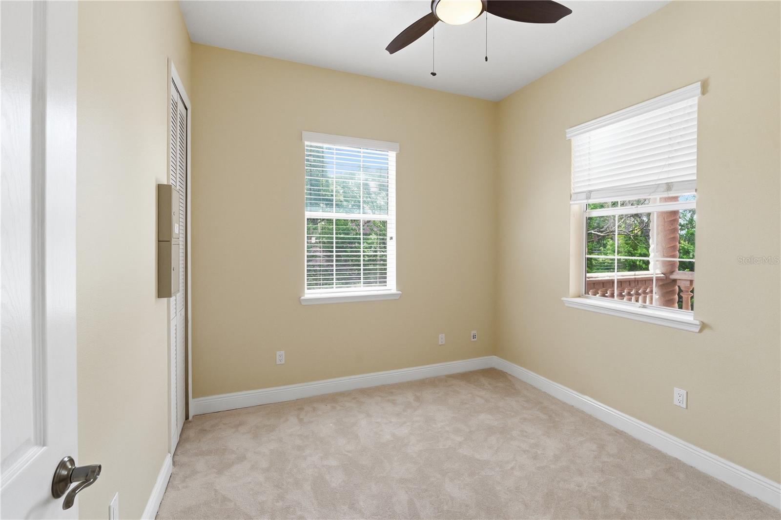 10307 Reclinata Ln Property Photo 10