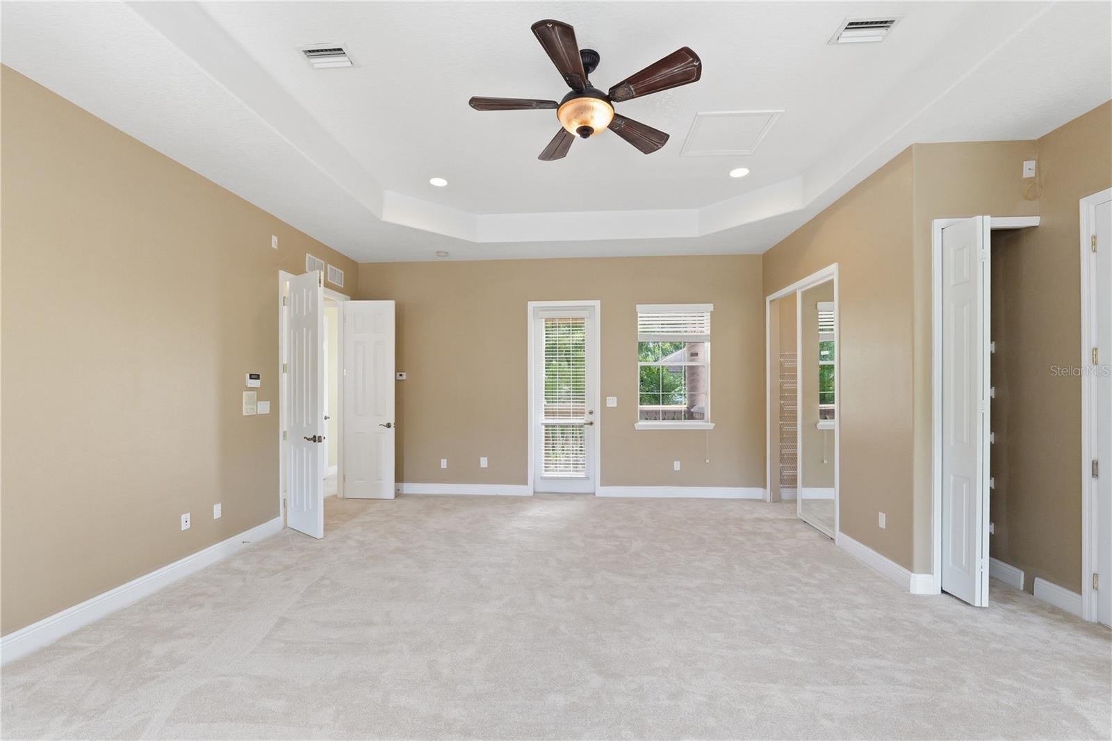 10307 Reclinata Ln Property Photo 12