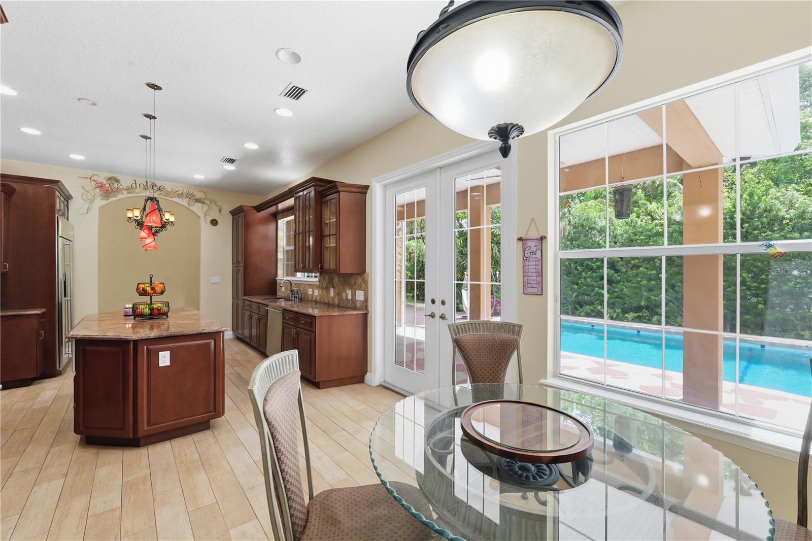 10307 Reclinata Ln Property Photo 24