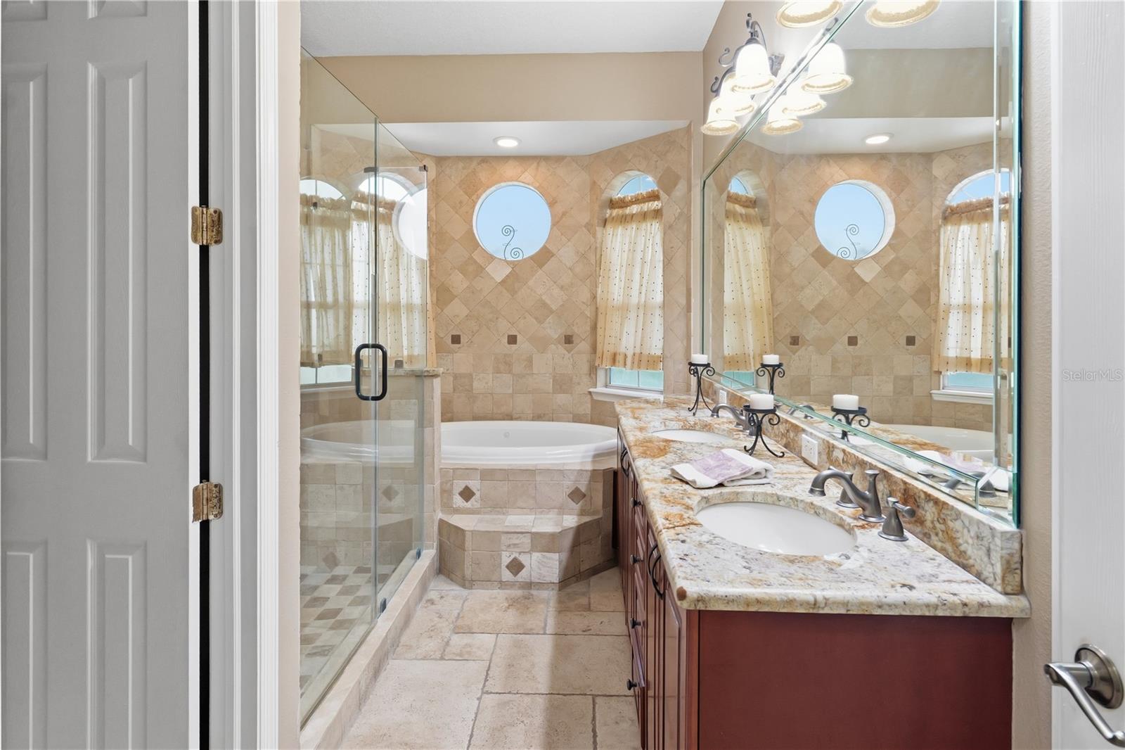 10307 Reclinata Ln Property Photo 29