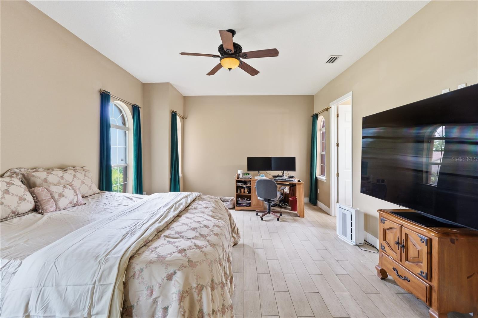 10307 Reclinata Ln Property Photo 35