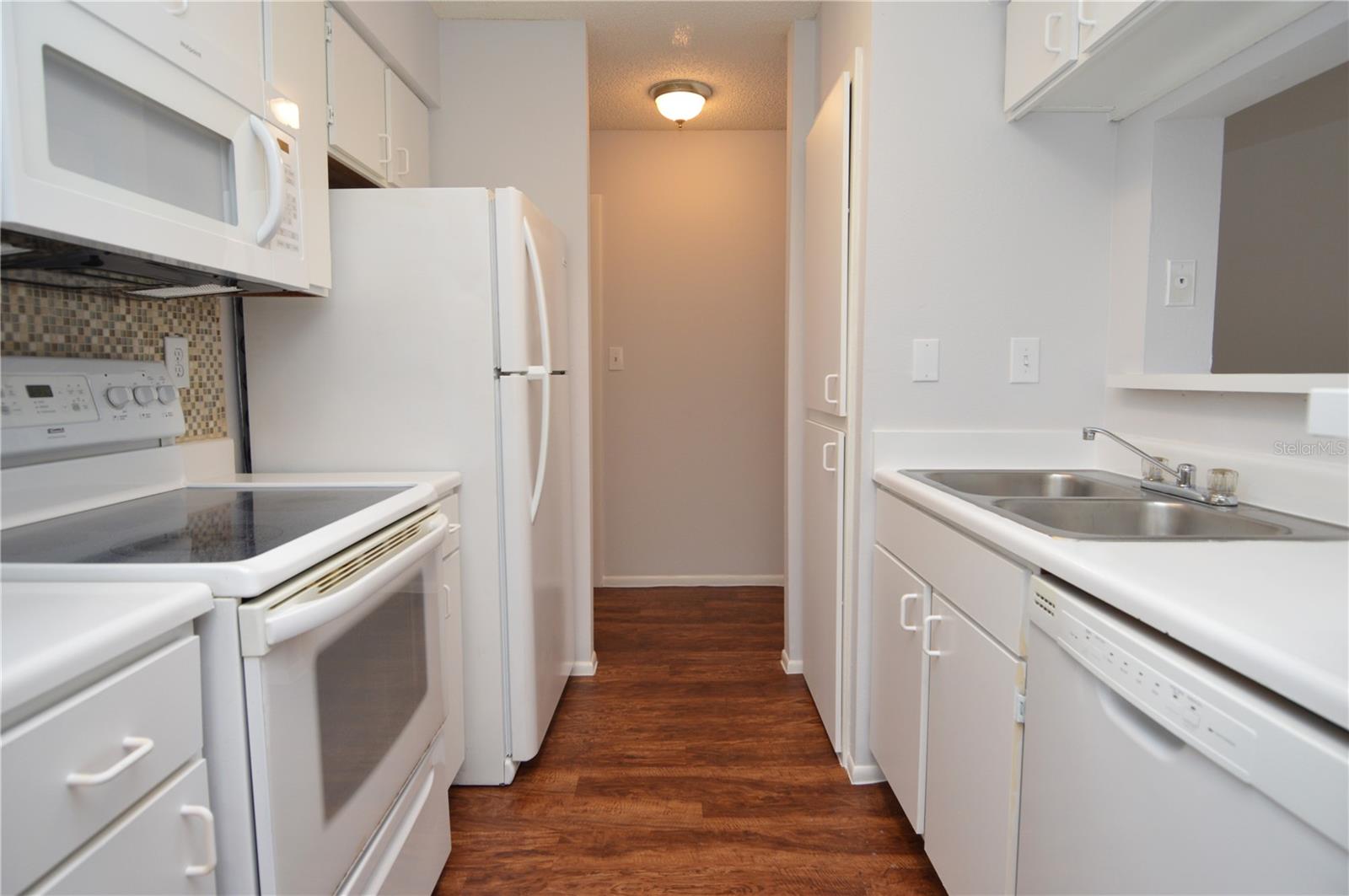 8625 Mallard Reserve Dr #201 Property Photo 6