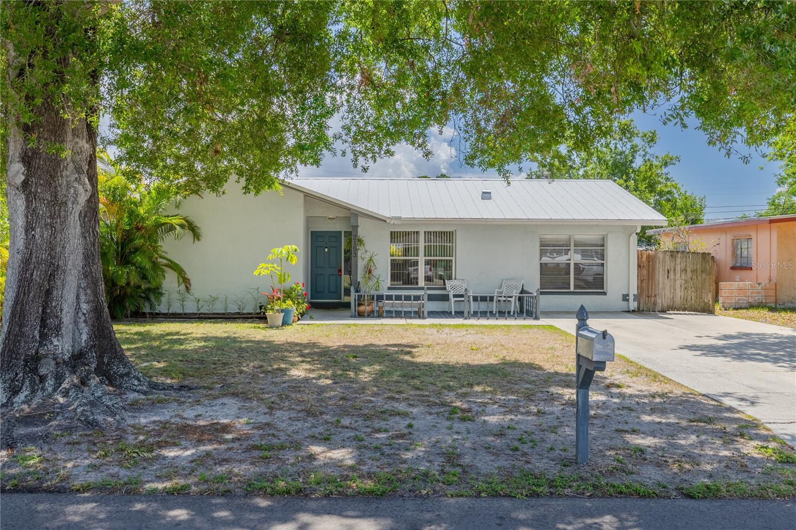 2153 CATALINA DR N Property Photo 1