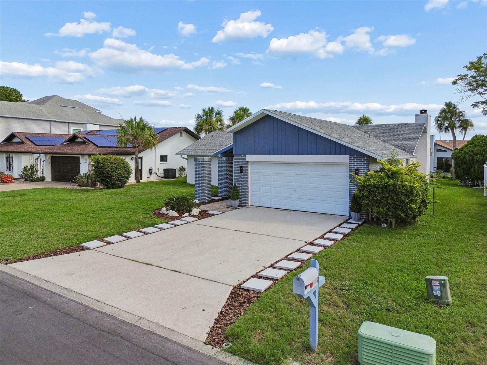 4559 Ingersol Pl Property Photo 3
