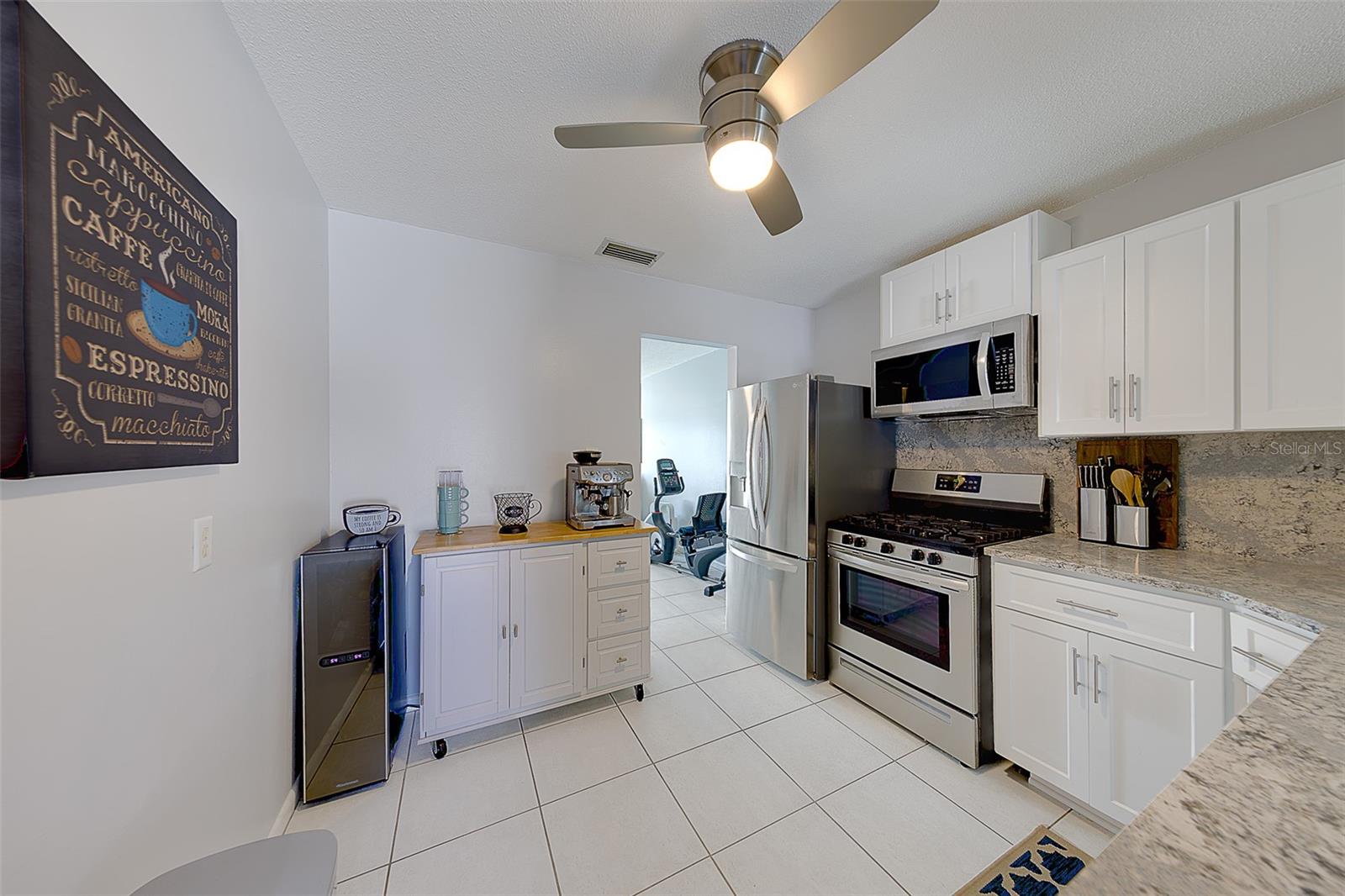 9906 Lily St N Property Photo 8