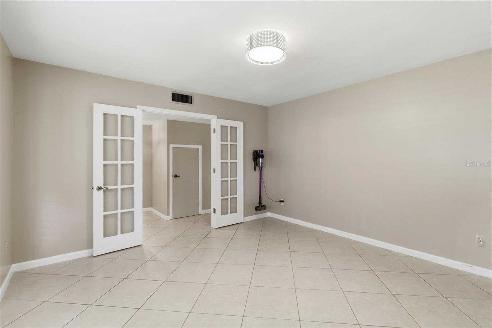 302 Bloomingfield Dr Property Photo 18