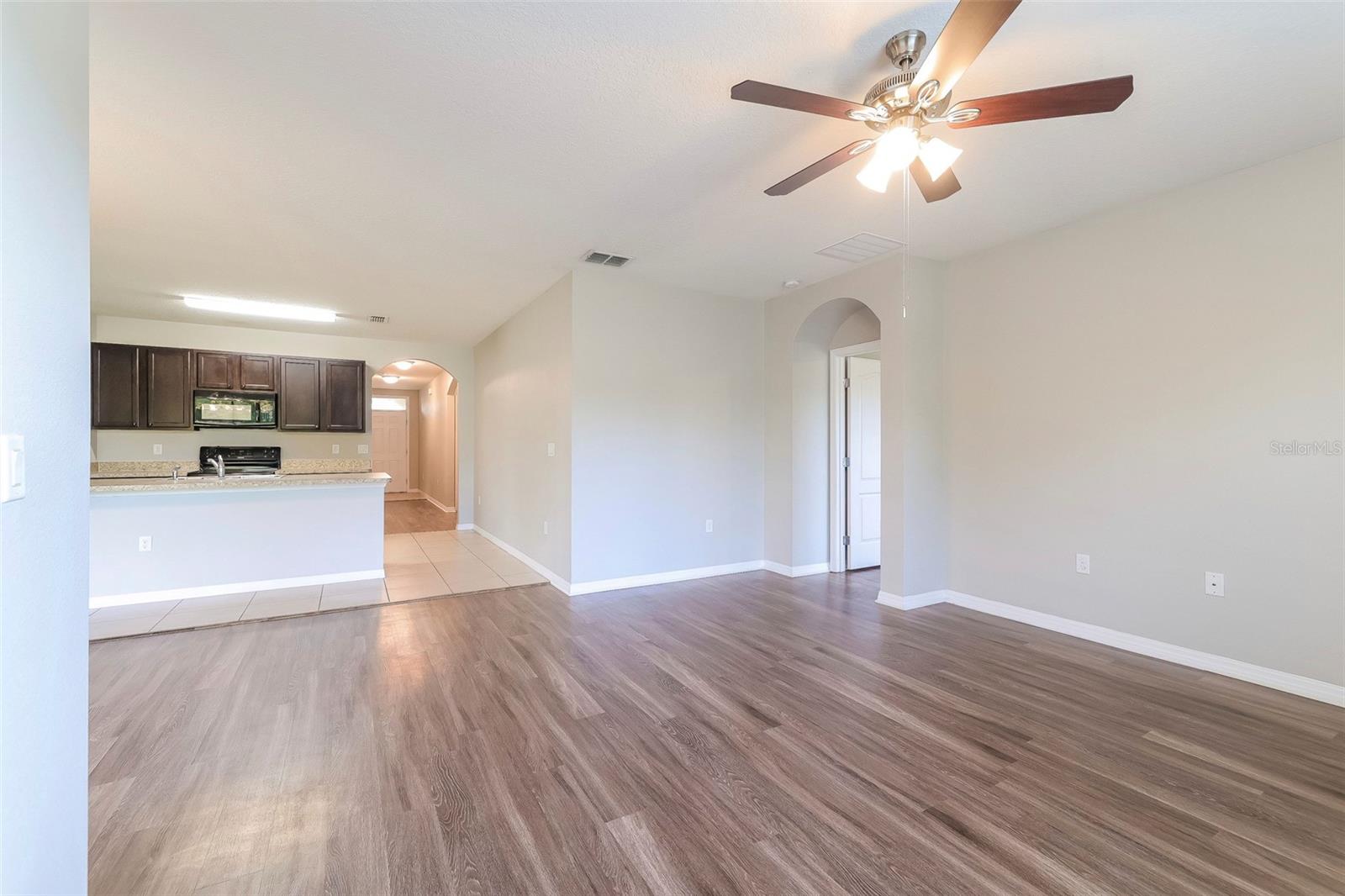 2330 Sequoia Way Property Photo 2