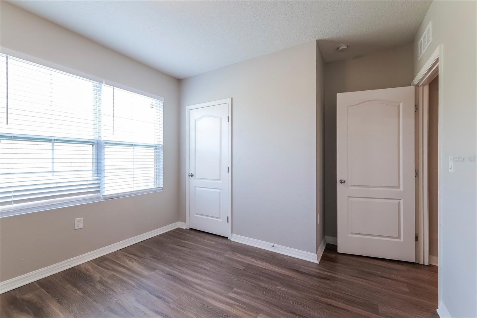 2330 Sequoia Way Property Photo 8