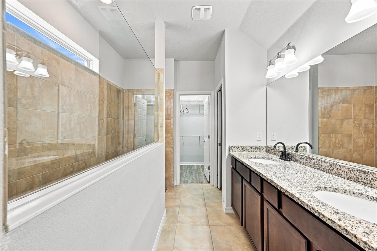11716 Brighton Knoll Loop Property Photo 23