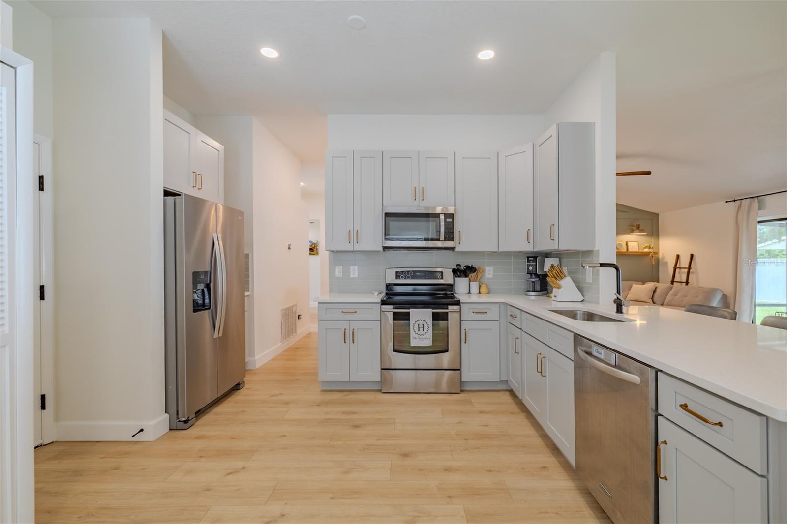 304 Scarlet Oak Ct Property Photo 8