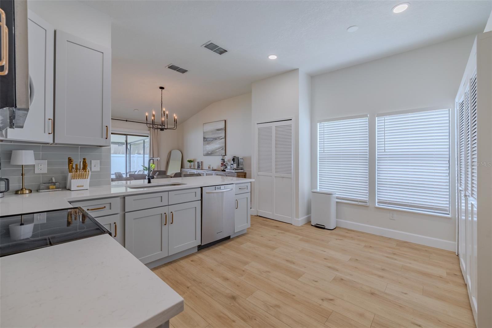304 Scarlet Oak Ct Property Photo 9