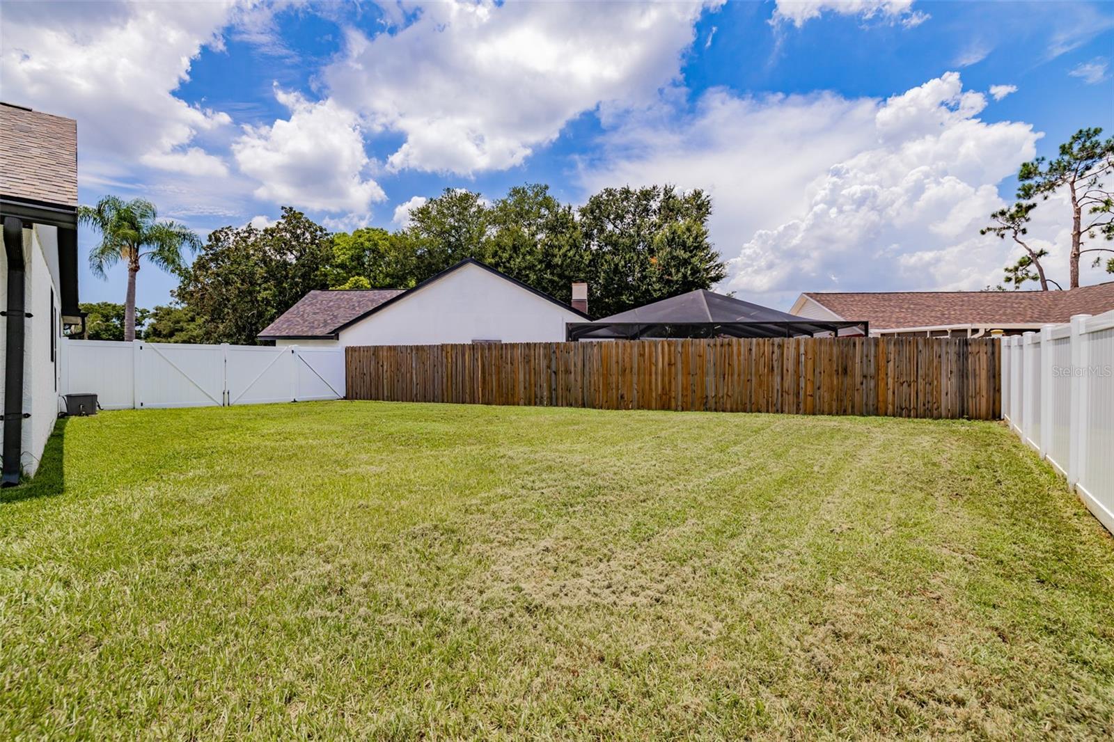 304 Scarlet Oak Ct Property Photo 37