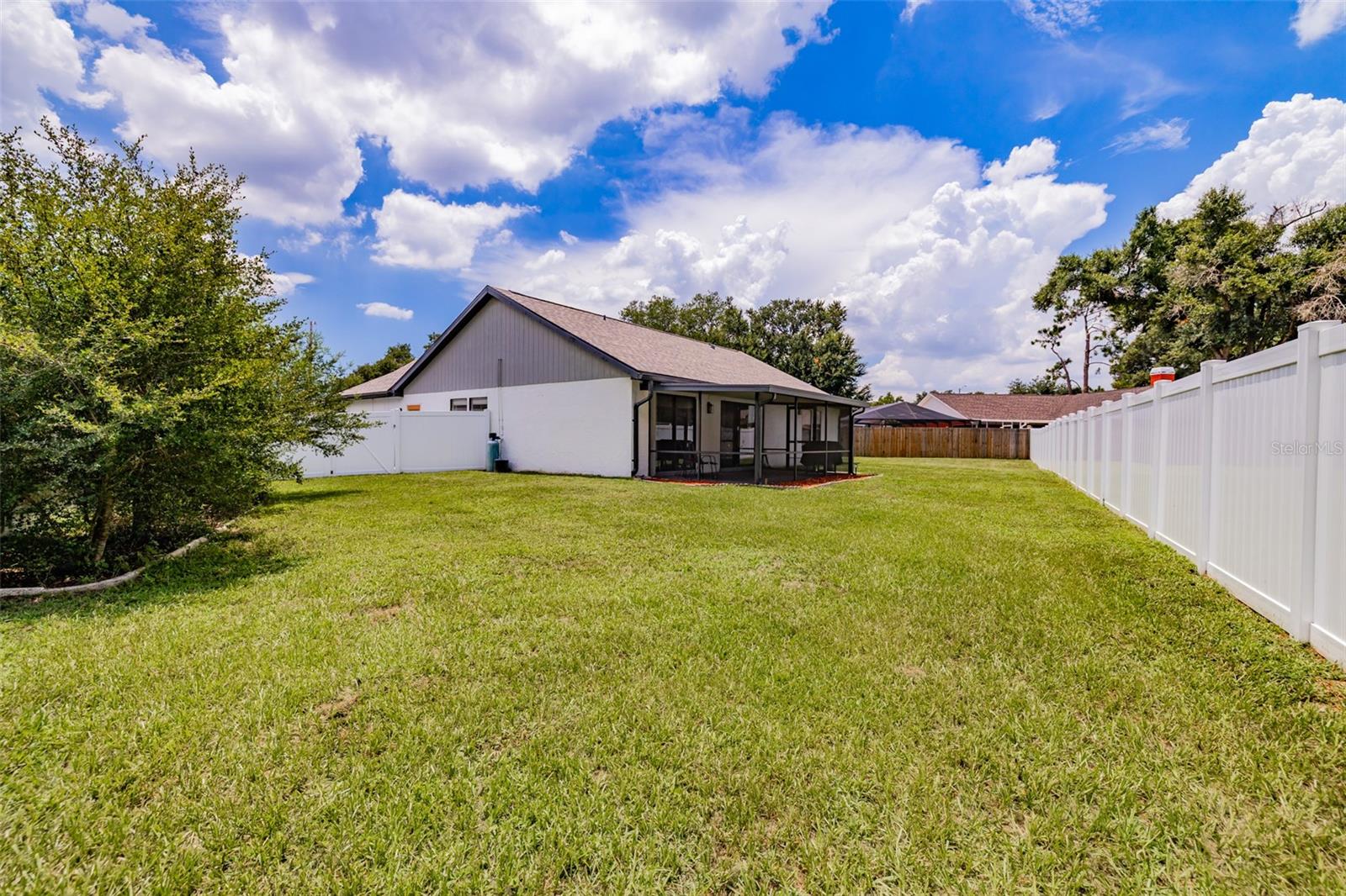 304 Scarlet Oak Ct Property Photo 38