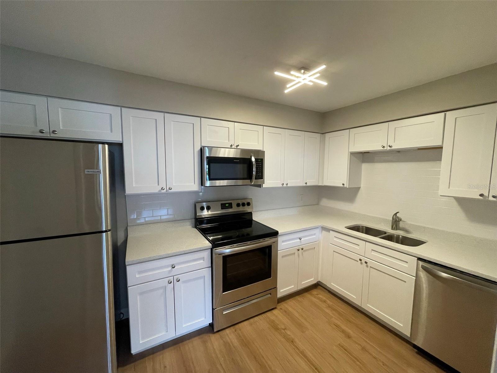 511 Duchess Ct #1 Property Photo 4