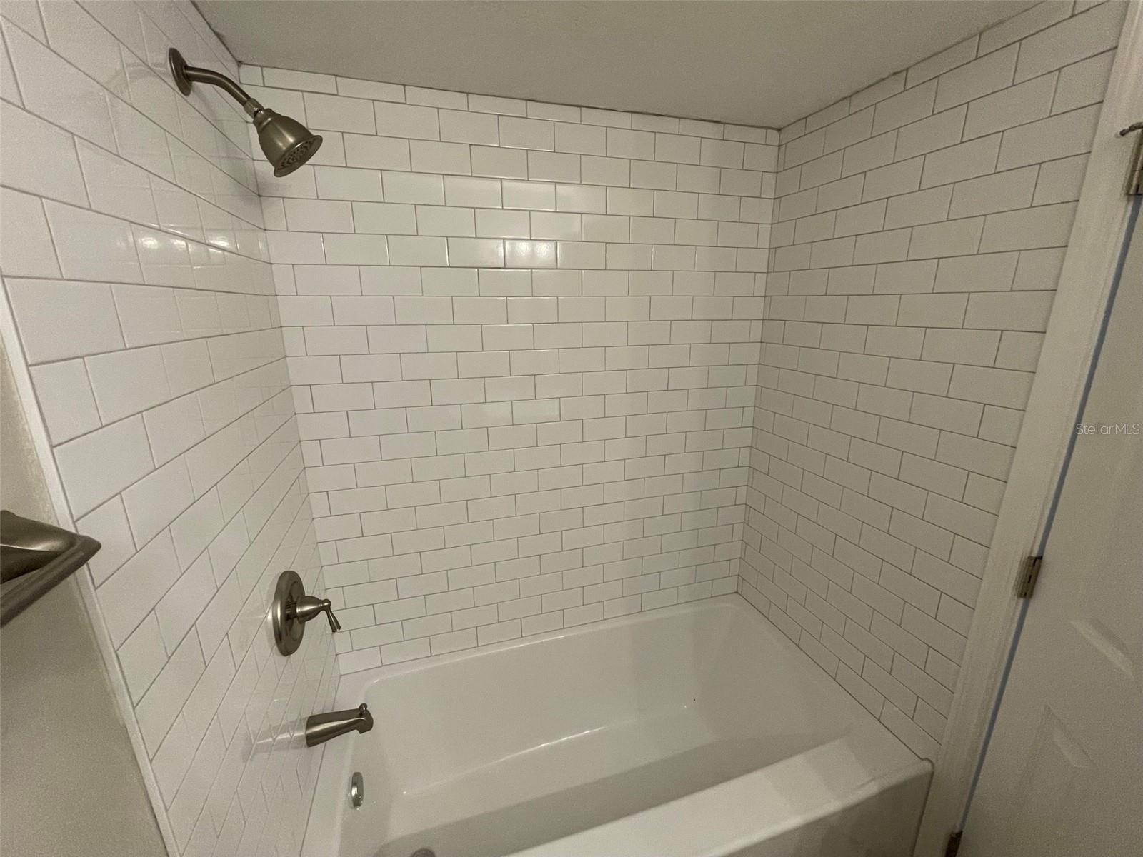 511 Duchess Ct #1 Property Photo 8